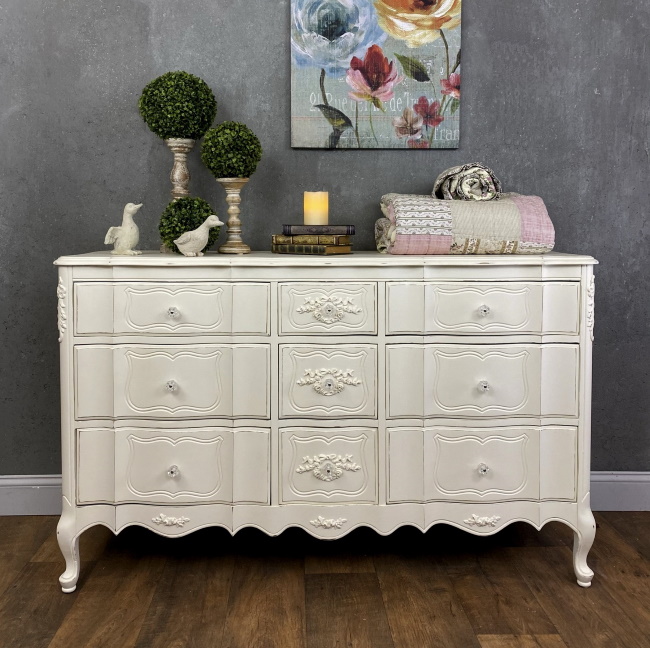 Shabby Chic triple dresser white