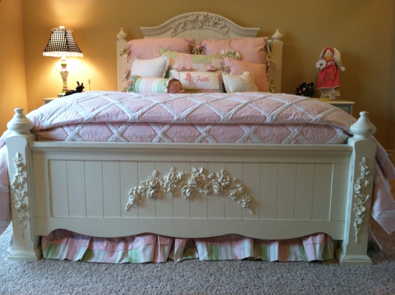 Queen sized cottage bed painted white