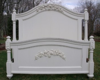 Queen size shabby chic distressed bed
