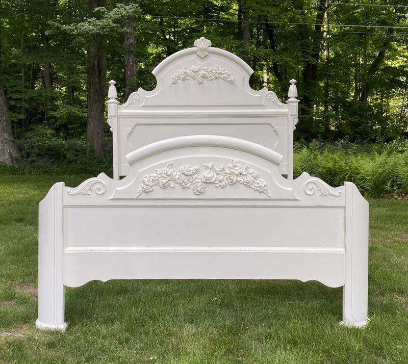 Queen size shabby Chic bed painted