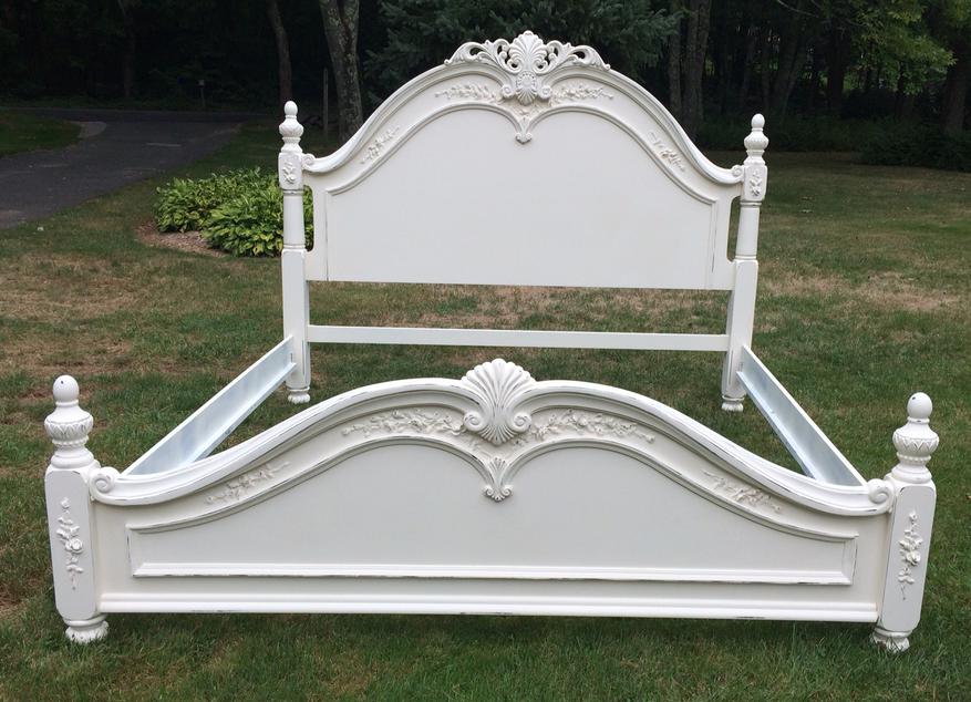 King size white cottage bed